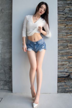 暗呦交小u女国产精品袍频_720在线视频观看